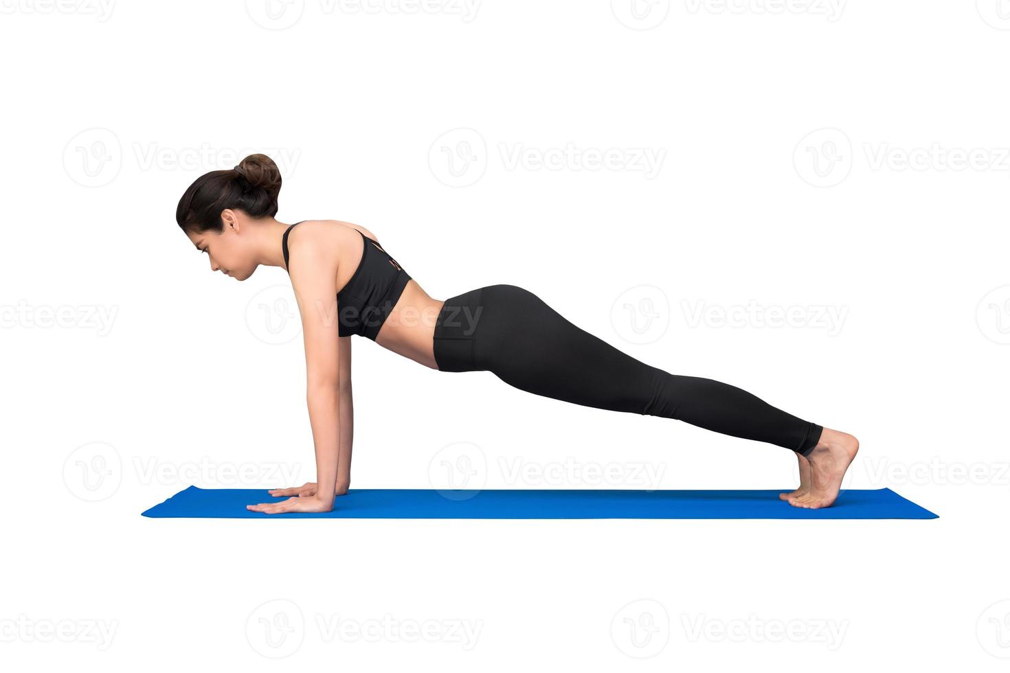 donna in buona salute che esercita yoga isolato con il percorso di ritaglio su disegno bianco background.photo per fitness donna sportiva e concetto di assistenza sanitaria. foto