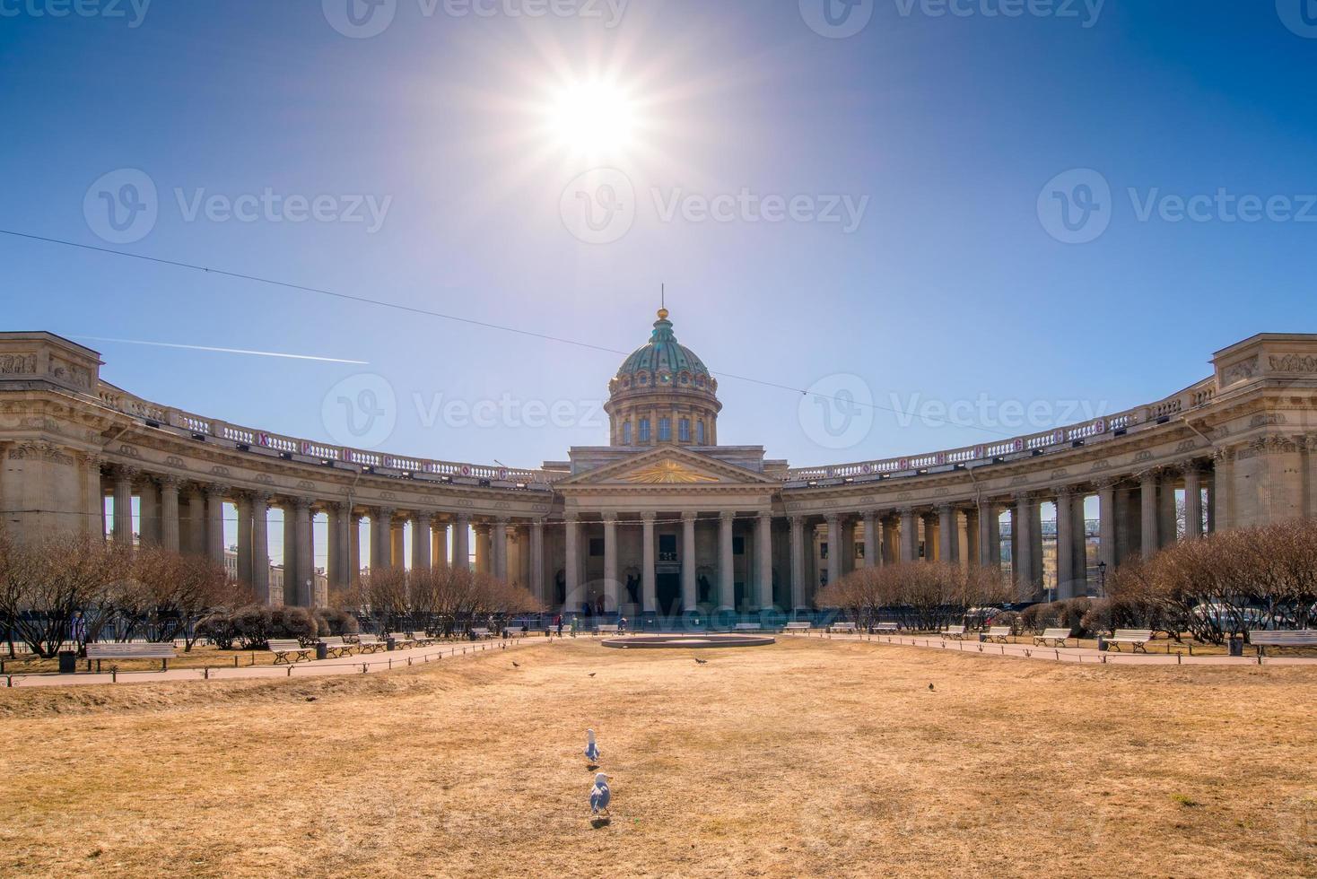 cattedrale di kazan bellissima architettura antica punto di riferimento di san pietroburgo, russia foto