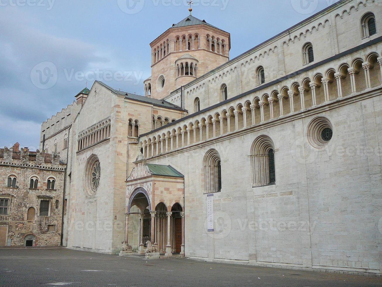 cattedrale di san vigilio, duomo di trento in trento foto