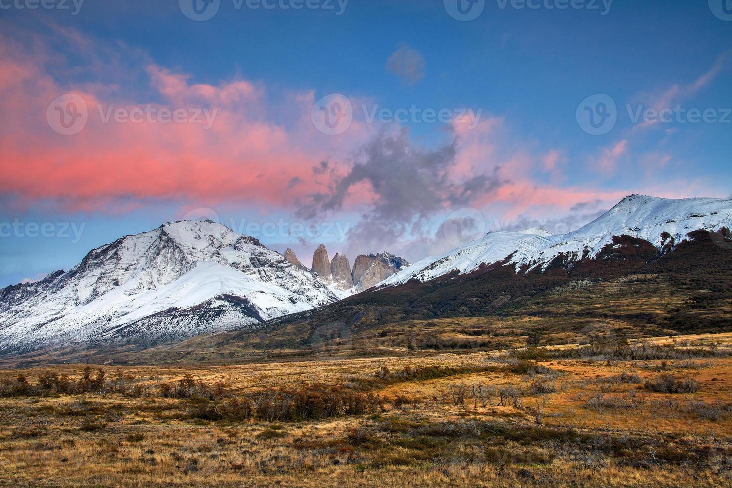 bellissimo scenario della patagonia cile foto