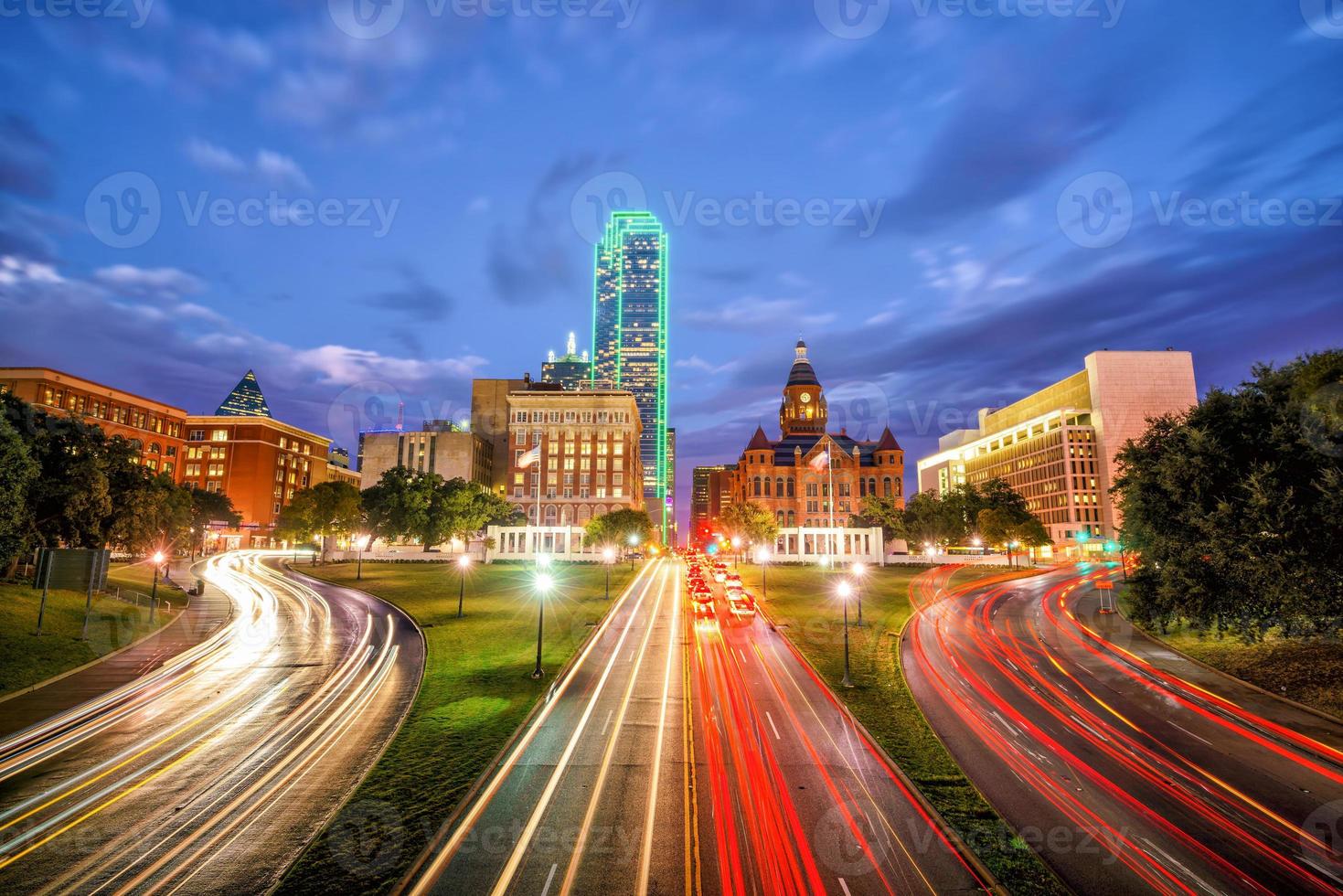 dallas skyline del centro al crepuscolo, texas foto