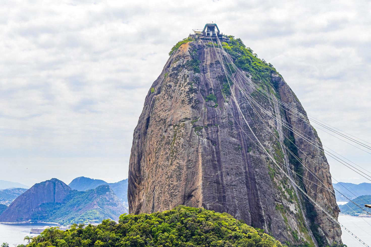 monte pan di zucchero pao de acucar panorama rio de janeiro brasile. foto