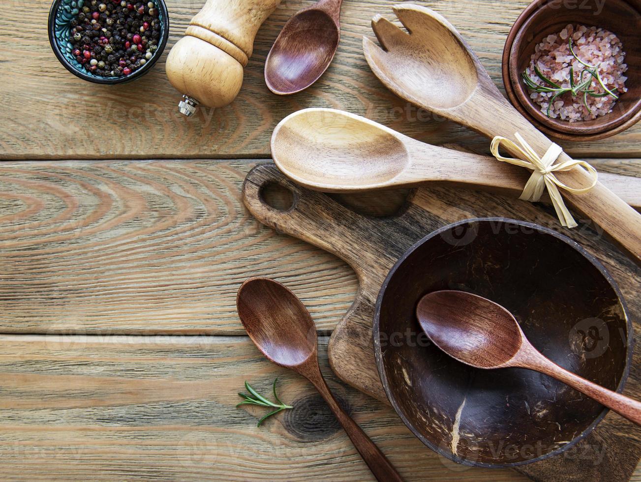 posate in legno utensili da cucina foto