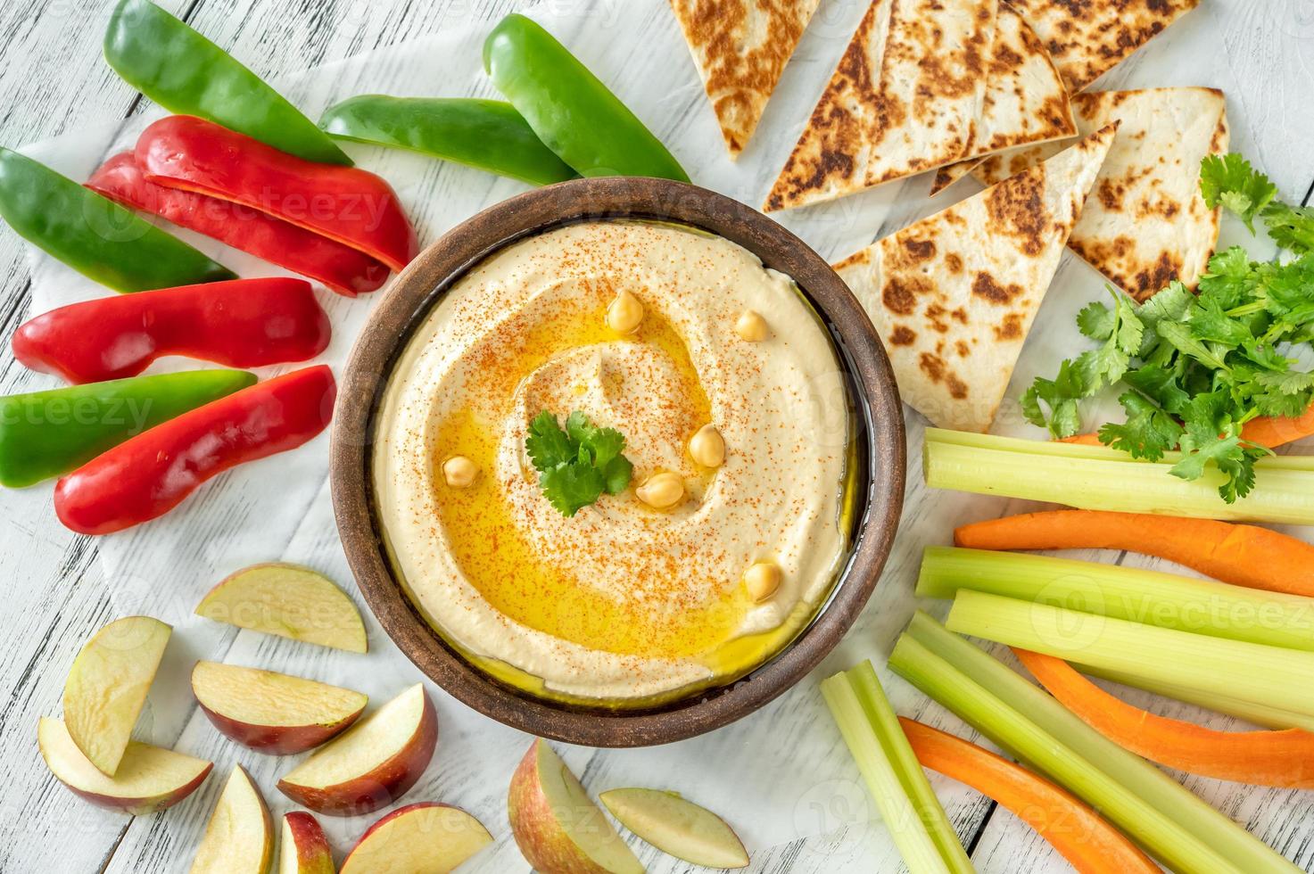 hummus con verdure foto