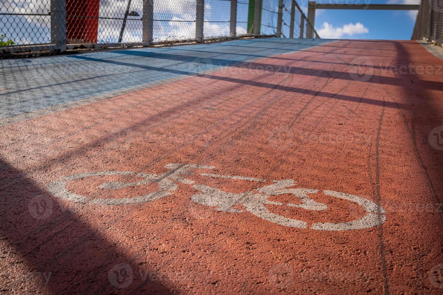 pista ciclabile nel parco foto