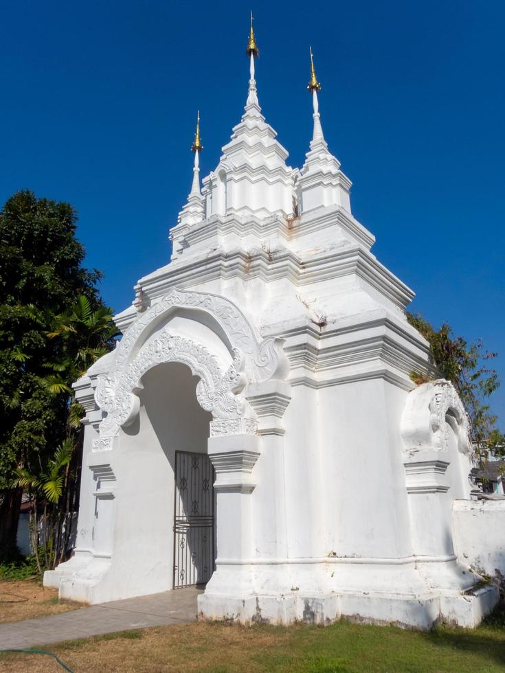 chiang mai thailand12 gennaio 2020wat suan dok tempio nell'anno 2450 principessa dara rasamigramente lieta di raccogliere le ossa del sovrano di chiang mai e dei parenti riuniti in questo luogo. foto