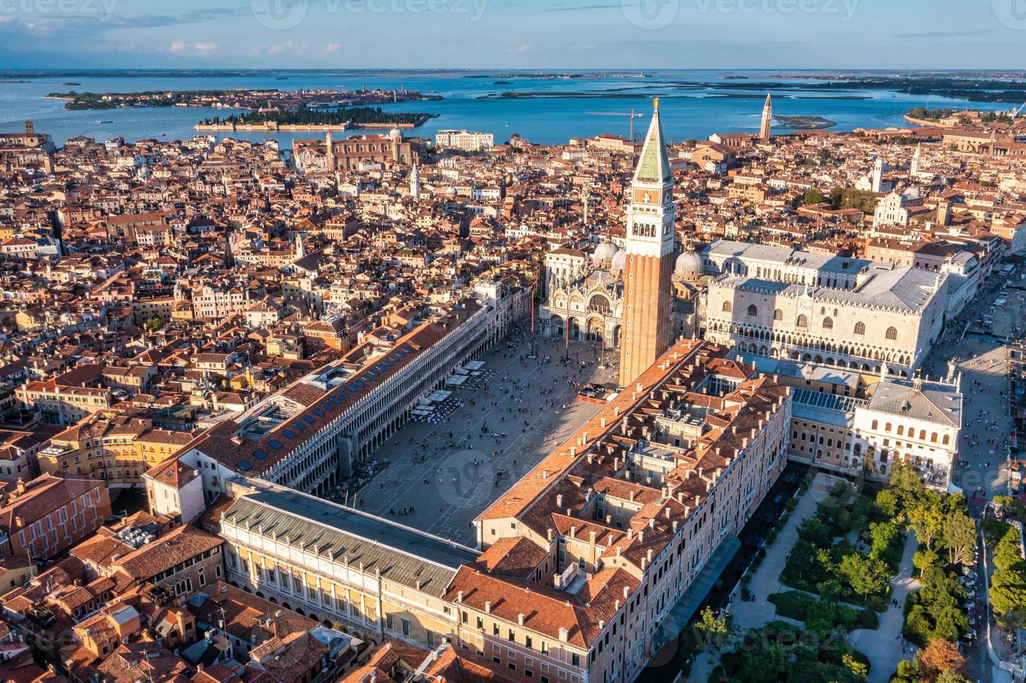 veduta aerea di venezia vicino a piazza san marco foto