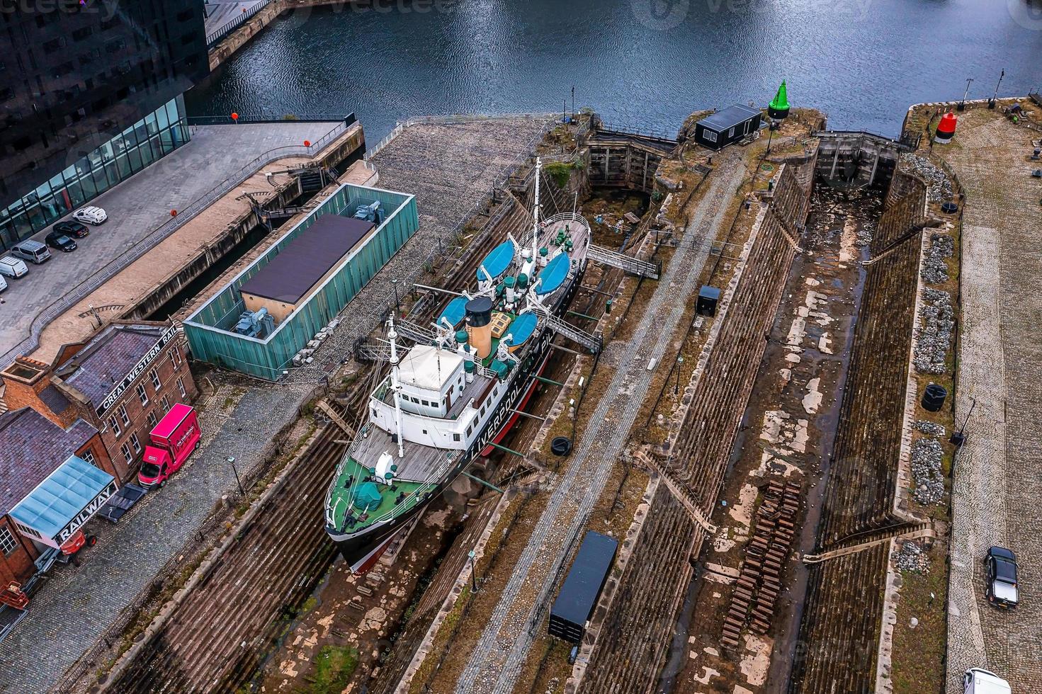 Edmund Gardner nave in bacino di carenaggio a Liverpool, in Inghilterra foto