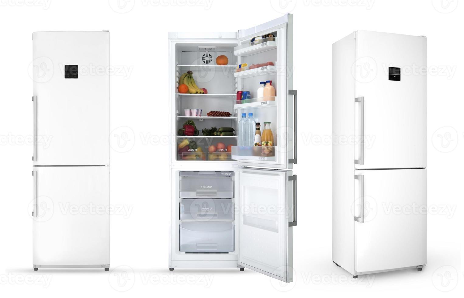 frigorifero domestico moderno con cibo, tre angoli, isolato. foto