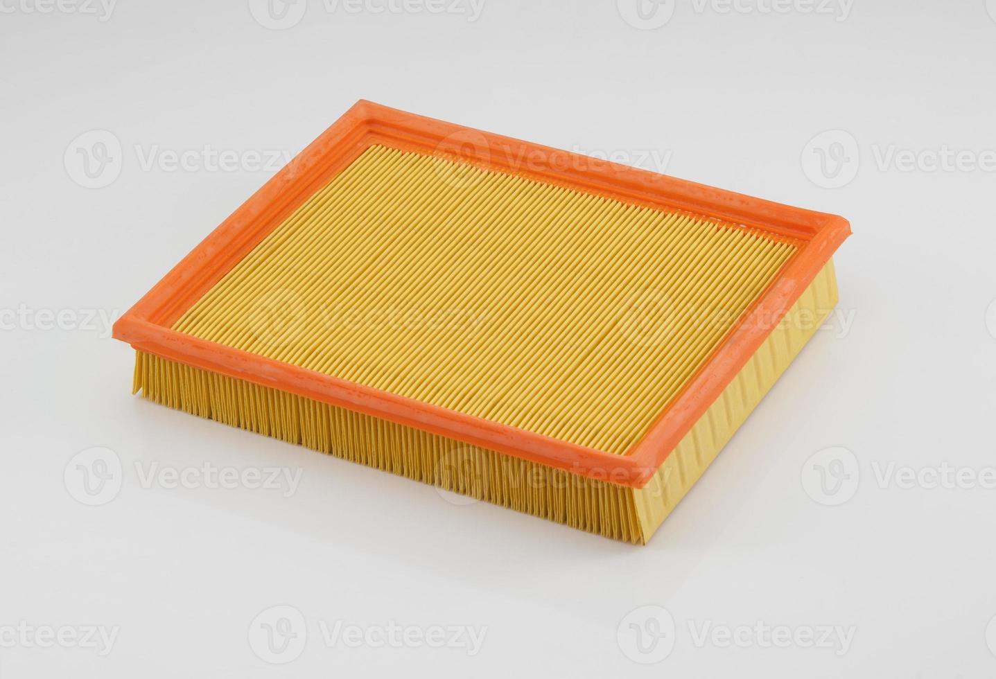 filtro per auto a forma quadrata arancione su sfondo bianco foto