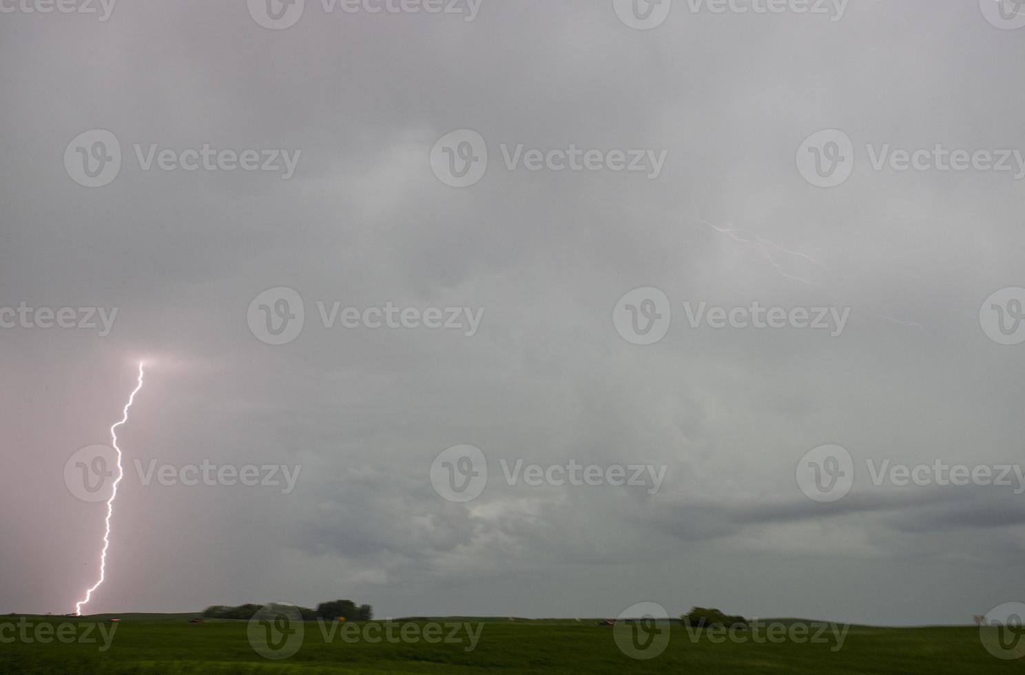 prateria nuvole temporalesche canada foto