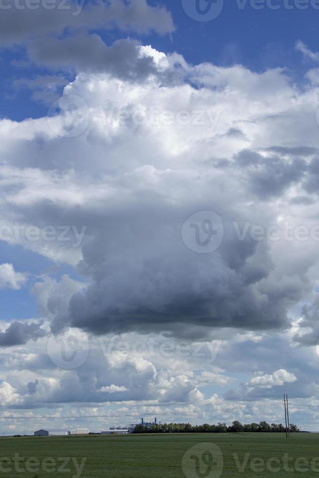 prateria nuvole temporalesche canada foto