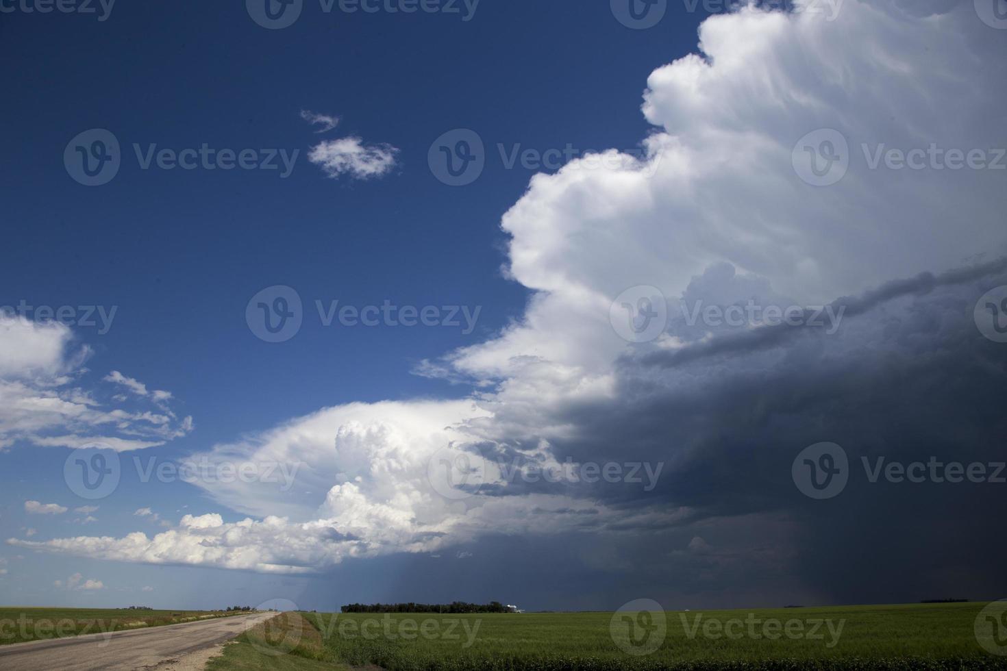 nuvole di tempesta della prateria foto