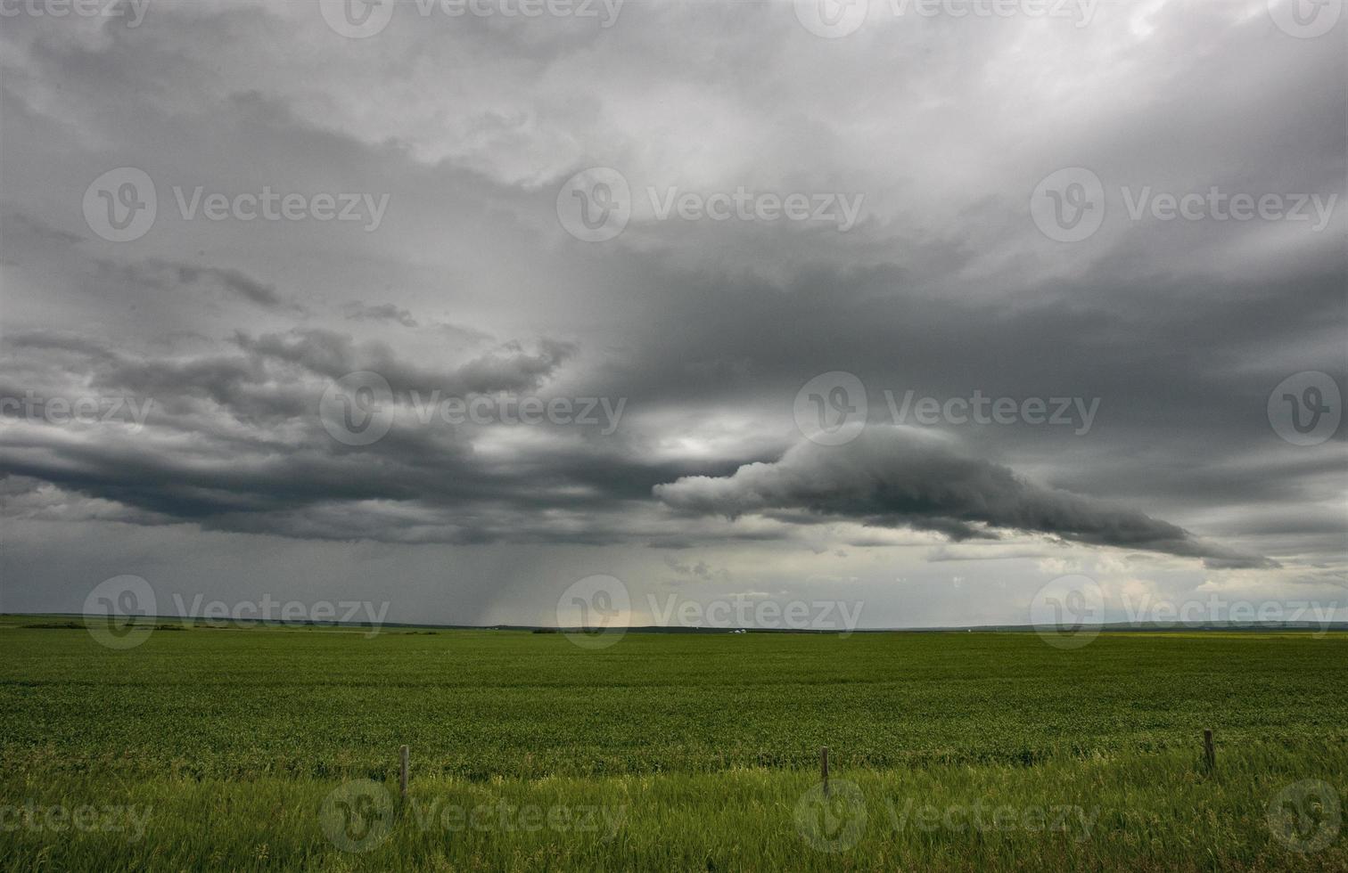 prateria nuvole temporalesche canada foto