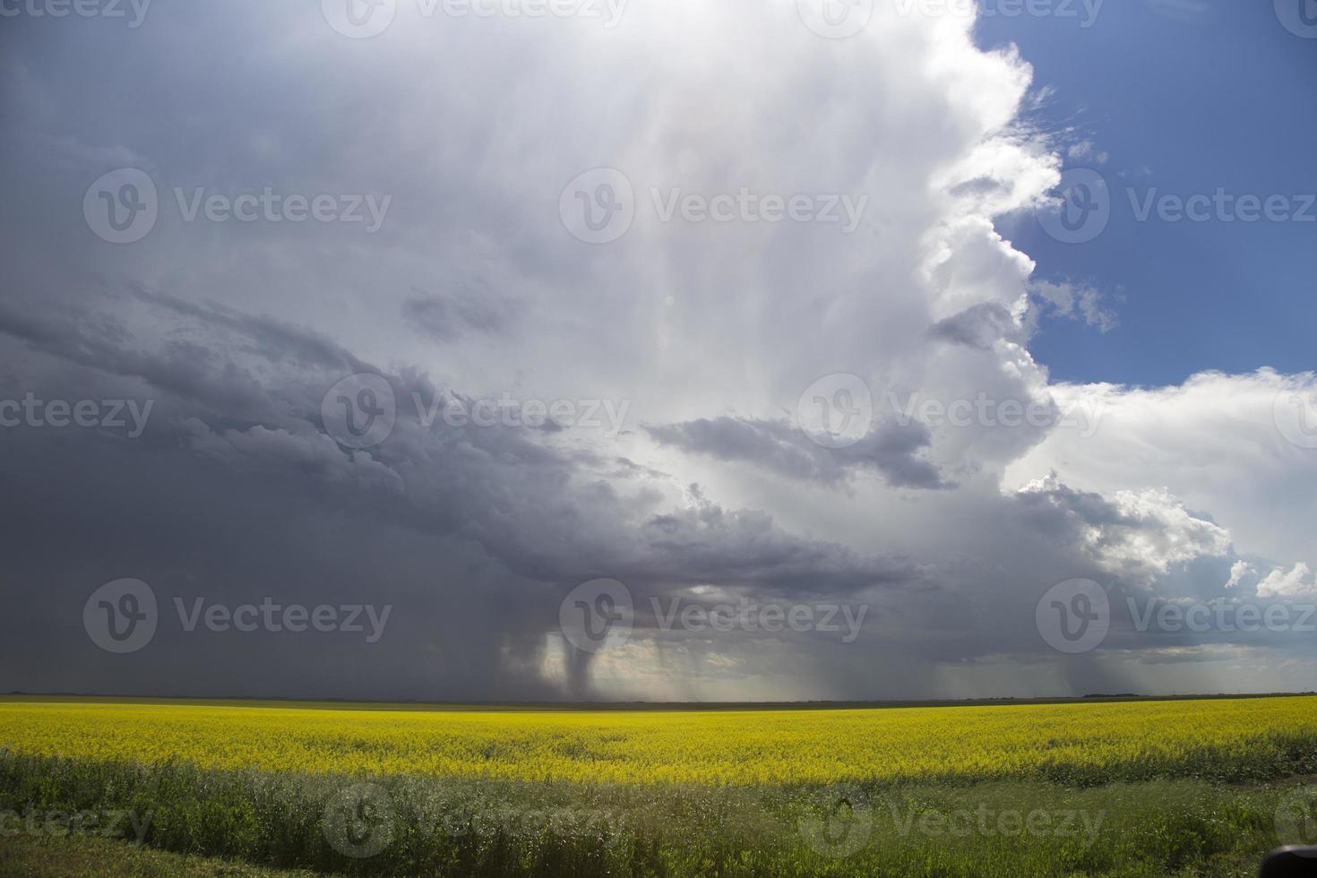 nuvole di tempesta della prateria foto