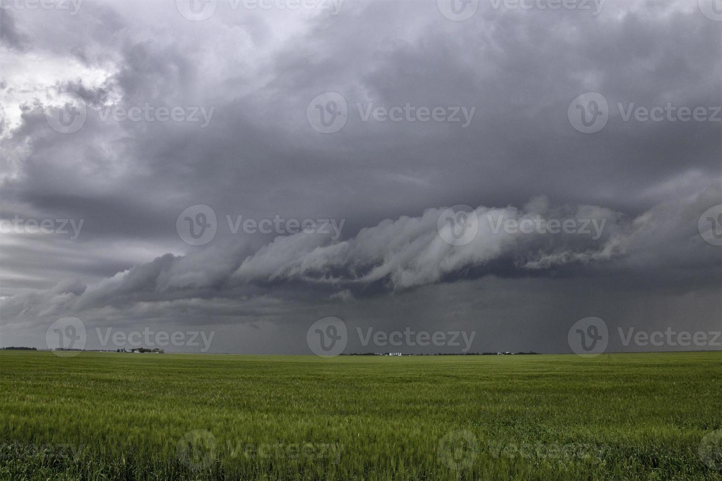 prateria nuvole temporalesche canada foto