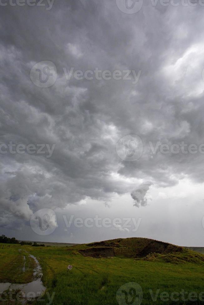 prateria nuvole temporalesche canada foto