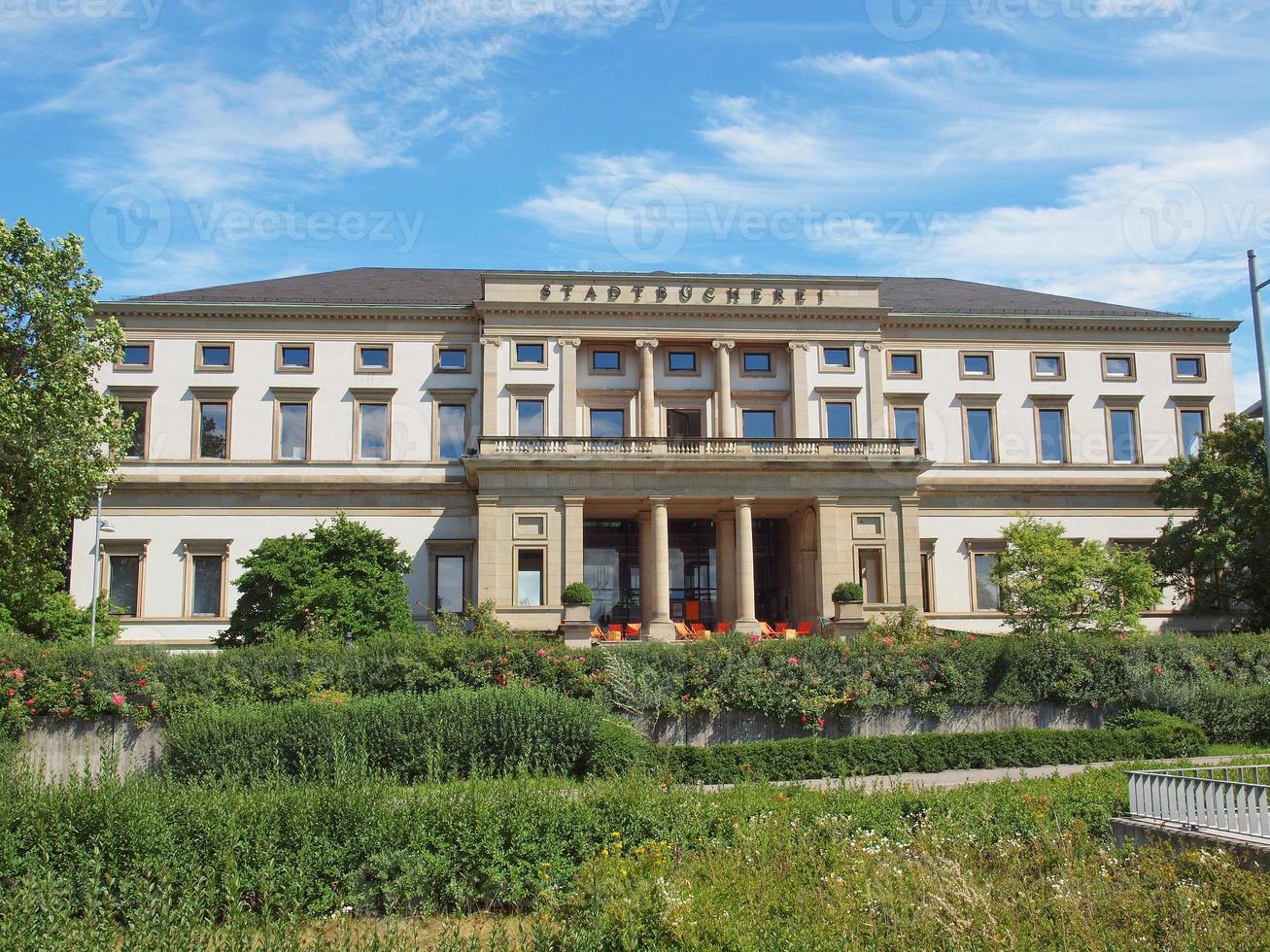 stadtbuecherei biblioteca comunale, stoccarda foto