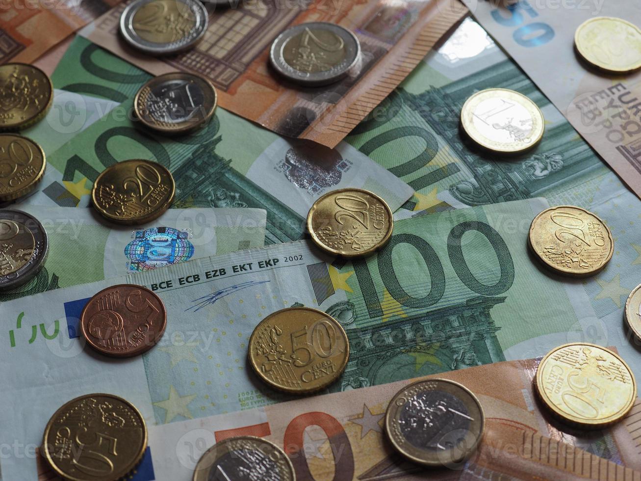 Banconote e monete da 50 e 100 euro, unione europea foto