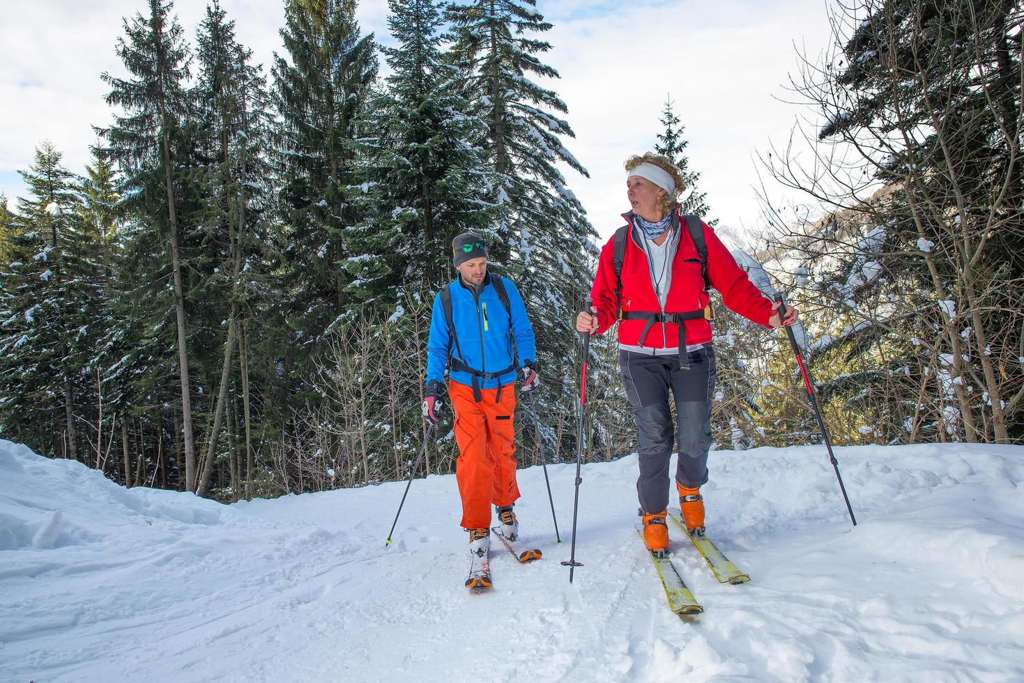 sci alpino con istruttore di guida alpina foto