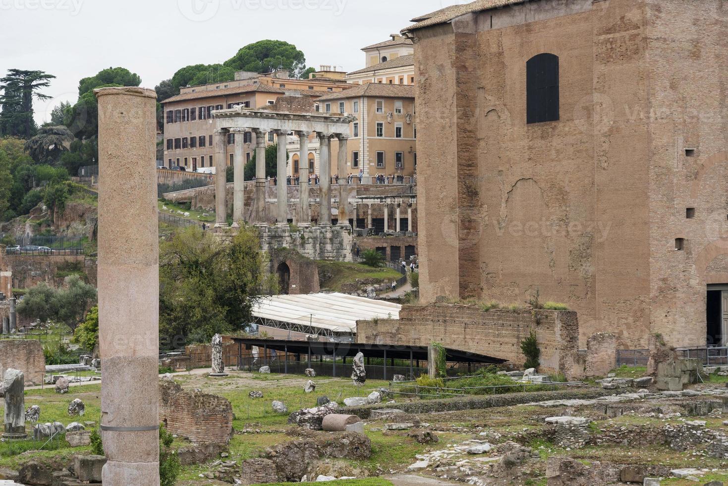 ruderi della casa delle vestali nel foro romano. Roma, Italia foto
