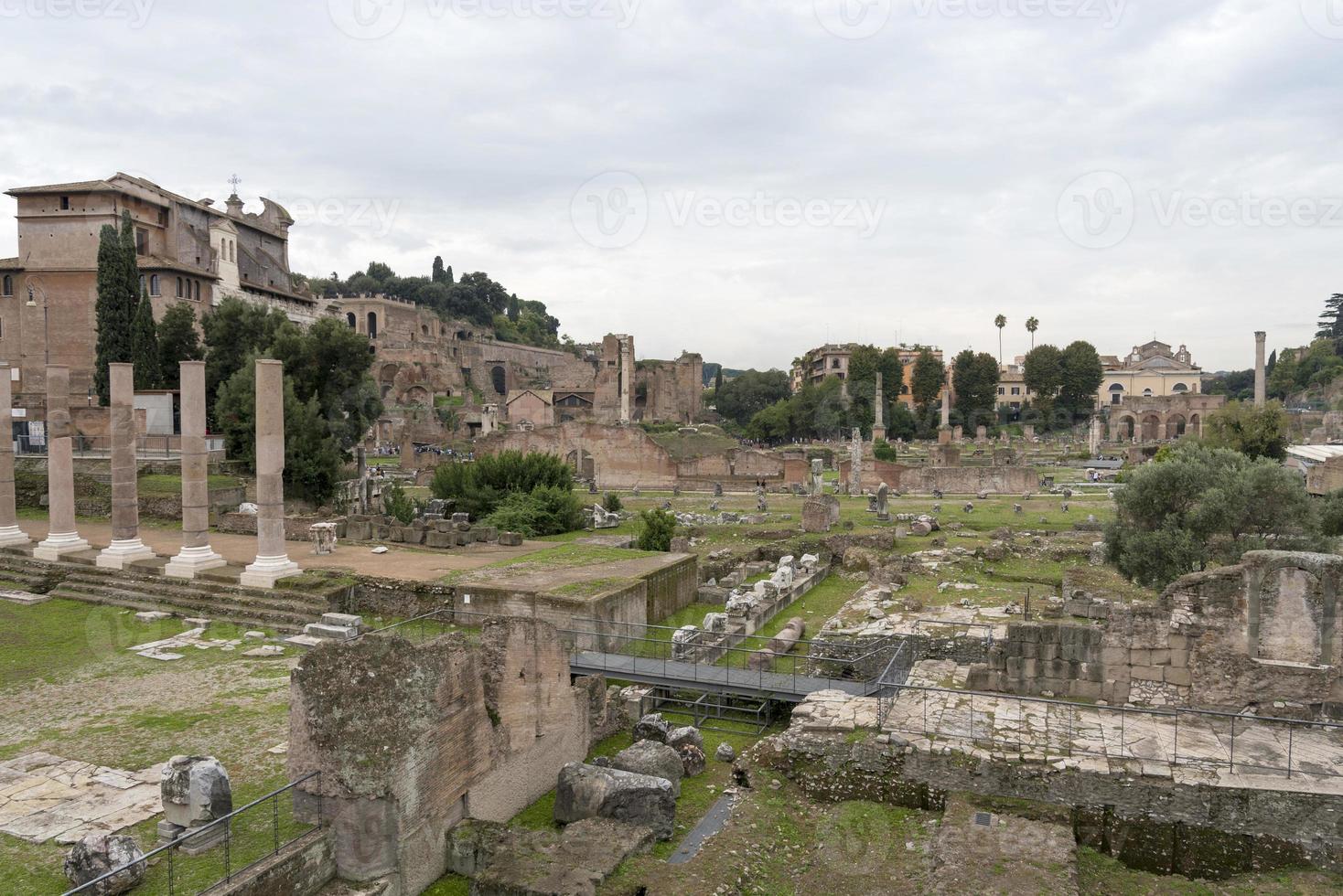 ruderi della casa delle vestali nel foro romano. Roma, Italia foto