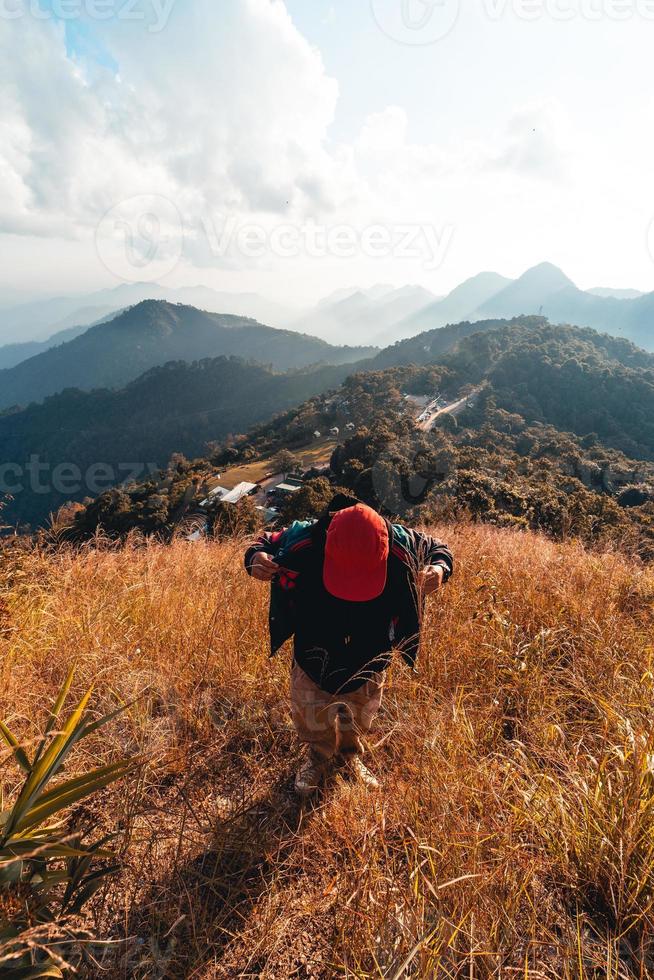 escursioni in montagna la sera foto