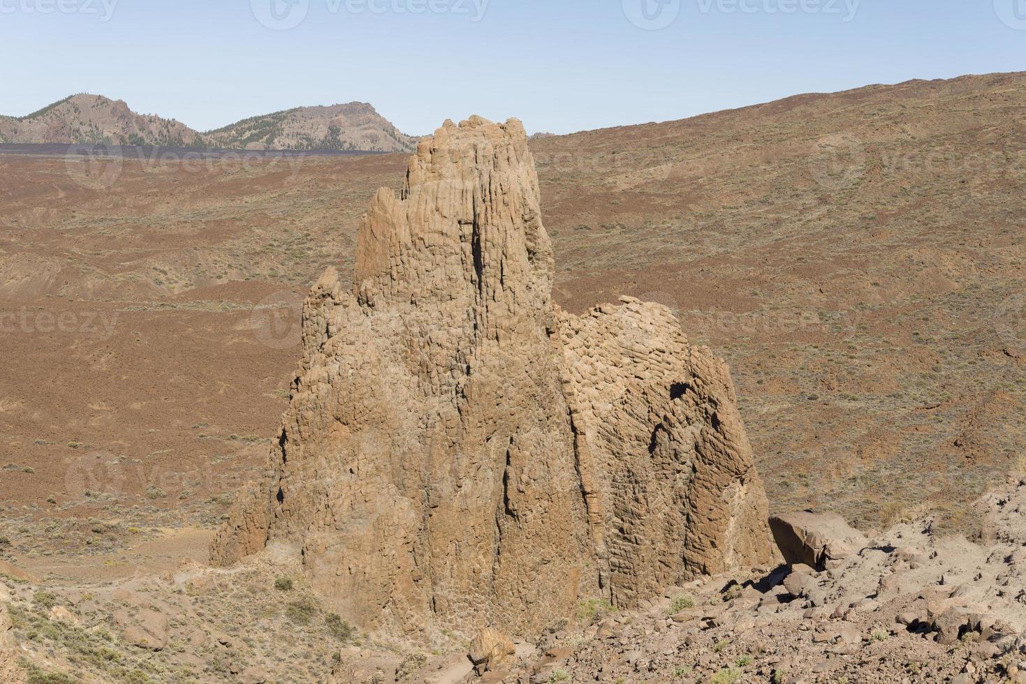 montagne vicino al vulcano teide, isole canarie in una giornata estiva. foto