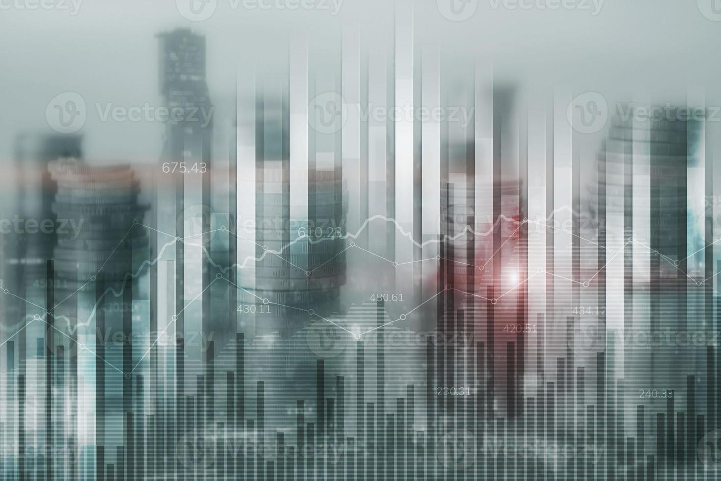 diagrammi astratti sullo sfondo di monete e città foto