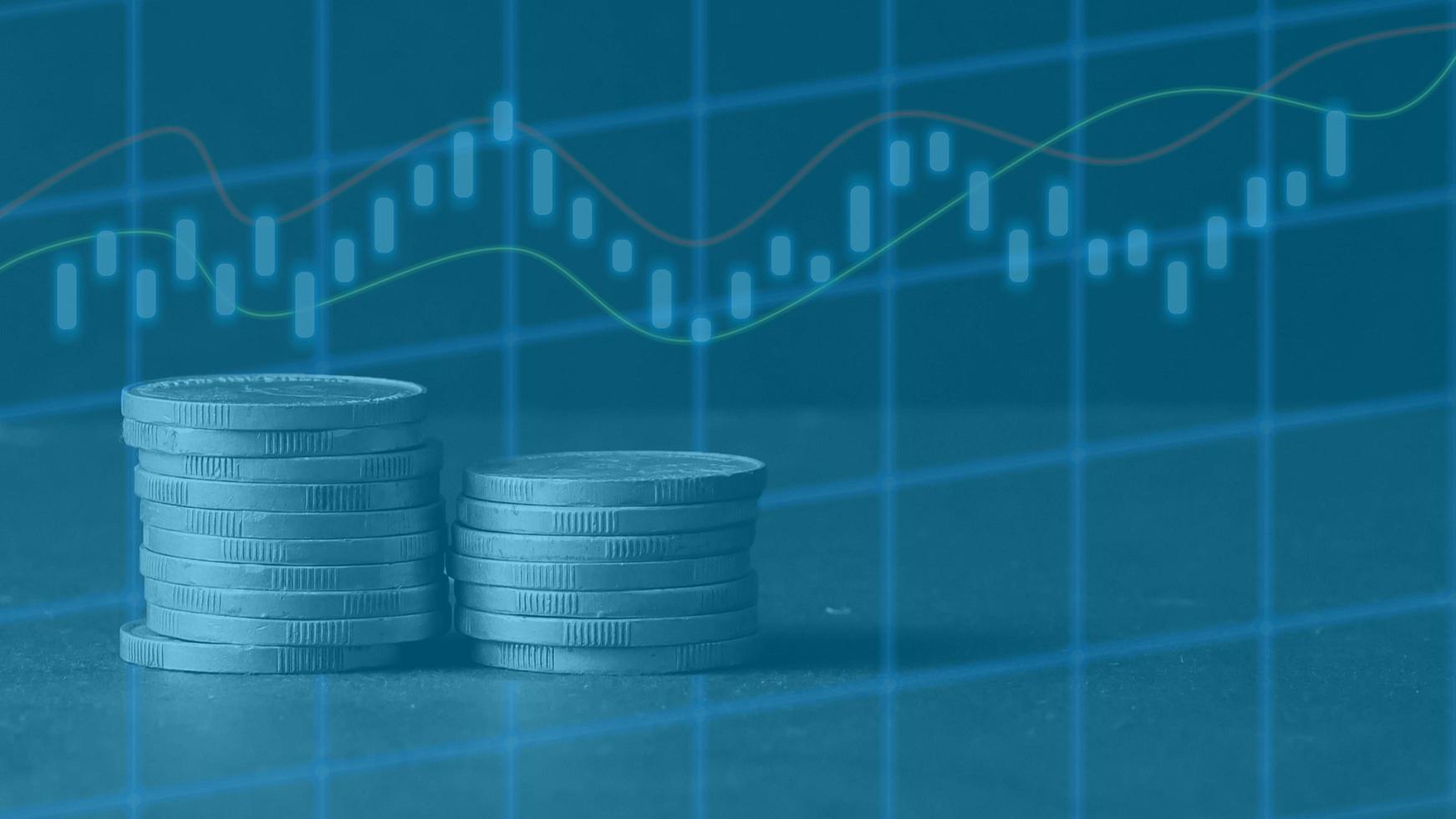 sfondo dell'illustrazione finanziaria del mercato dei capitali. monete con grafico a candela del mercato azionario foto