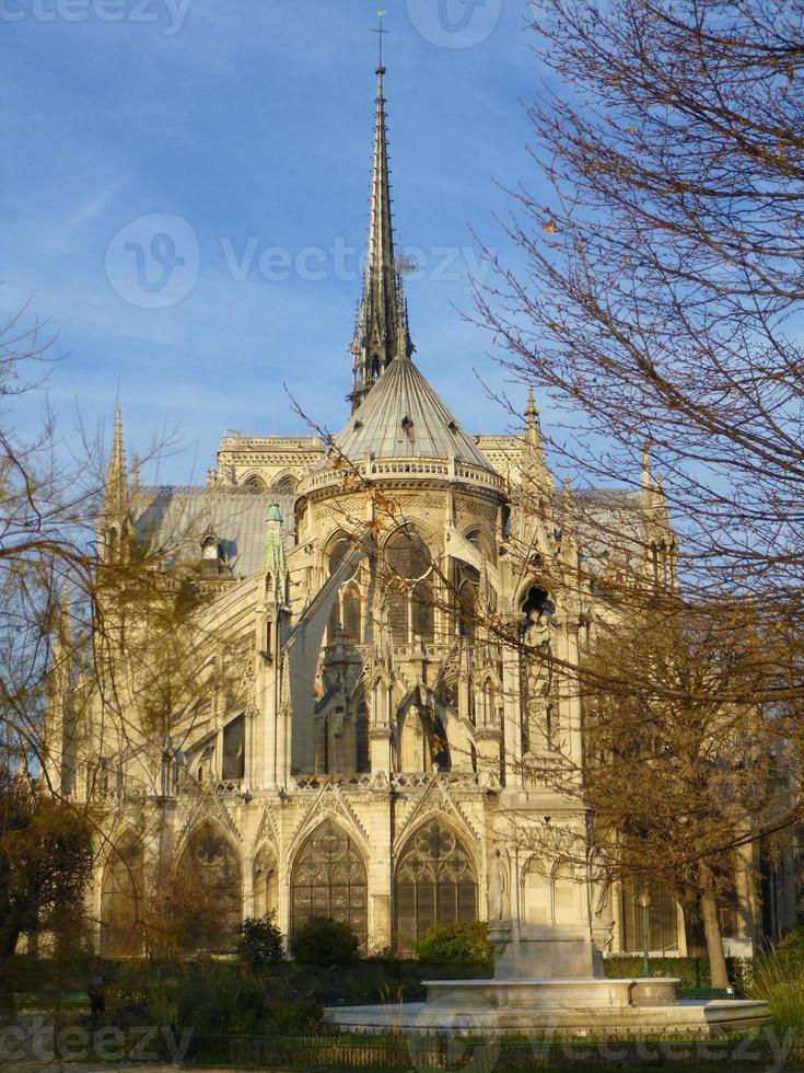 notre dame paris foto