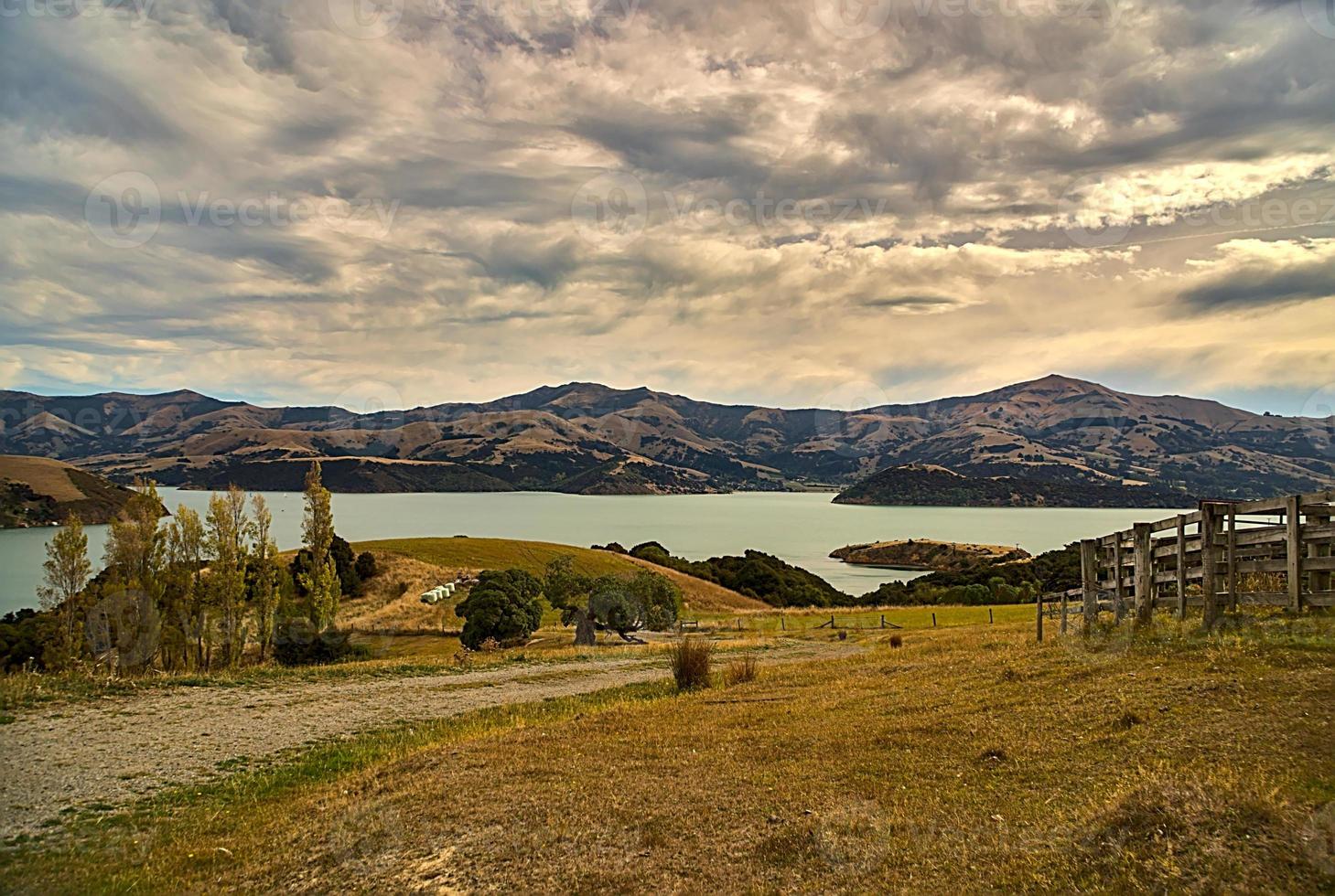 vista sulla cima della collina ad akaroa foto