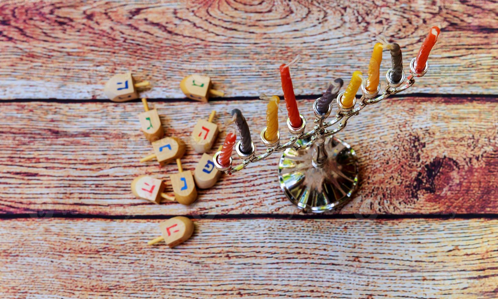 candele Hanukah che celebrano la festa ebraica foto