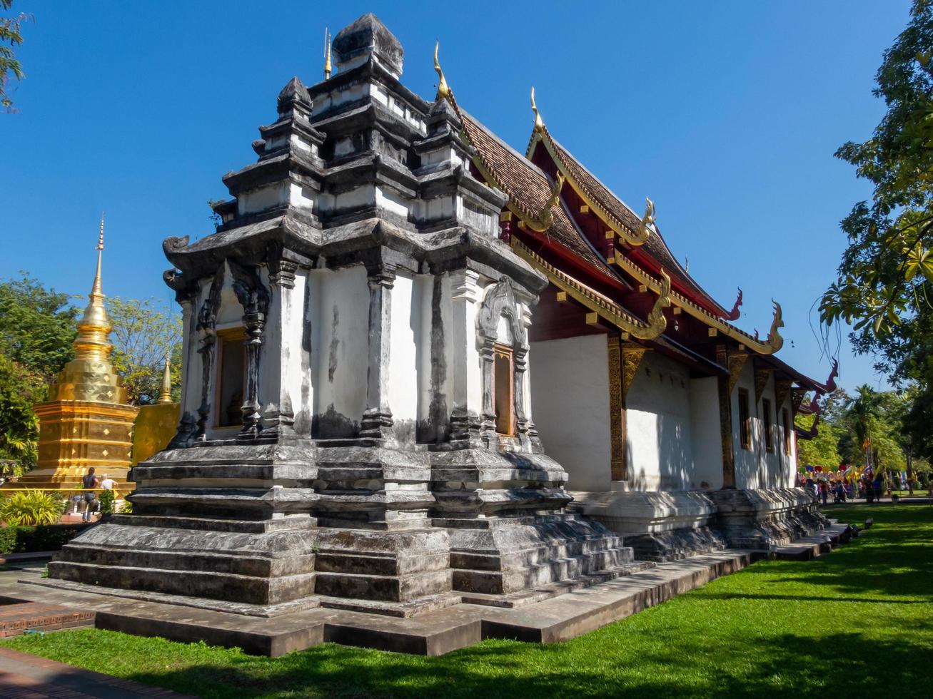 tempio wat phra singh chiang mai thailandia11 gennaio 2020costruzione di wat phra singh essere l'anno 1345 quando re payu il quinto re della pagoda della dinastia mangrai costruita per padre kham khu foo. foto