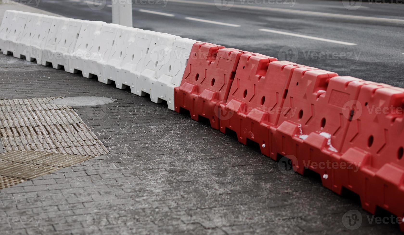barriere stradali in plastica foto