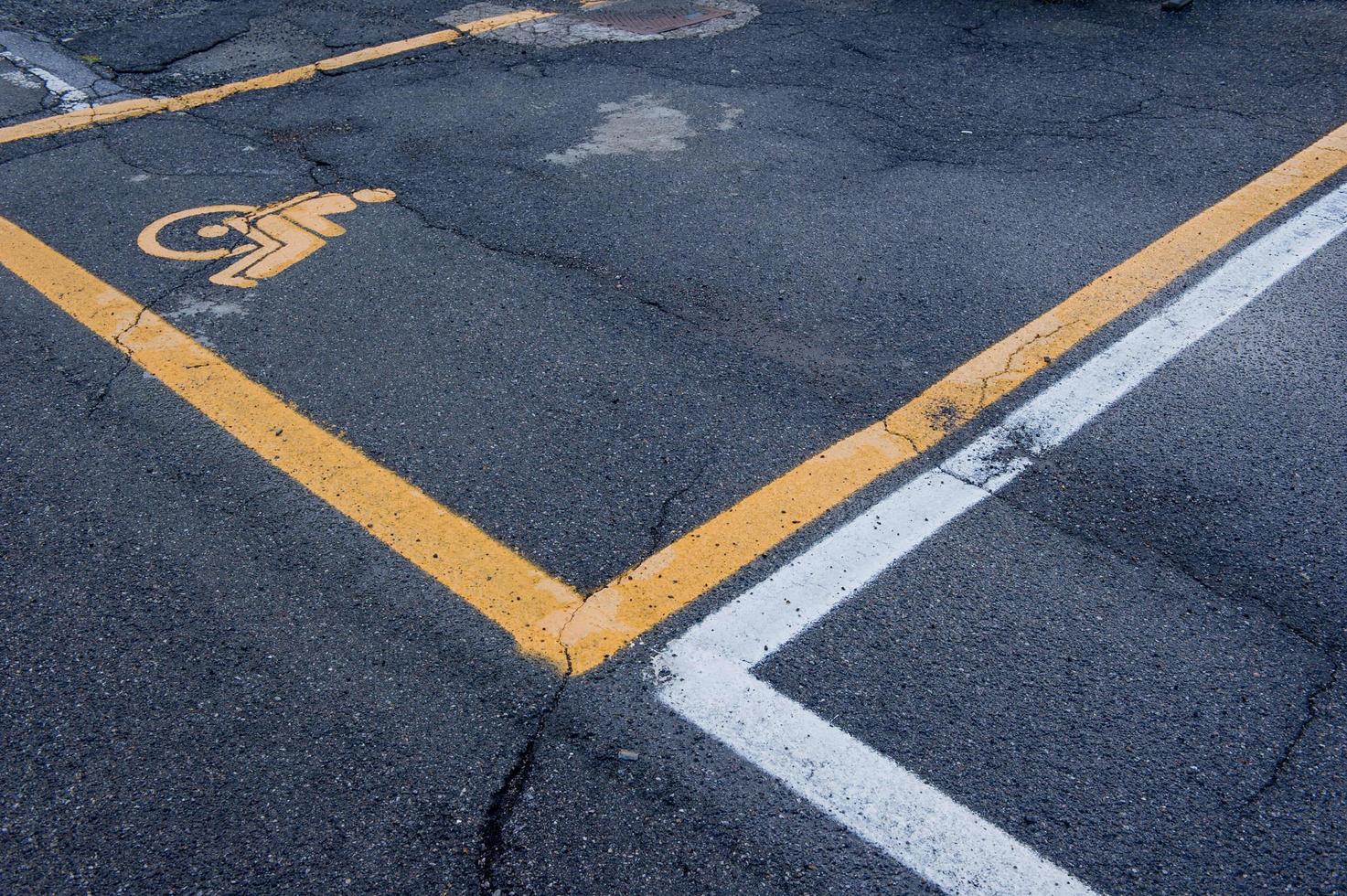 posto auto per disabili foto