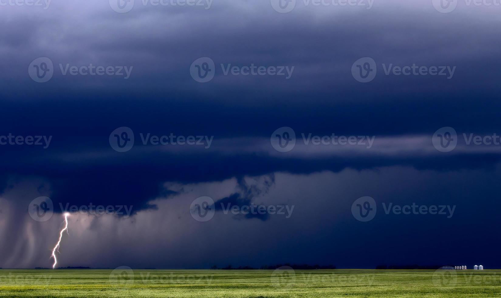 nuvole di tempesta della prateria foto