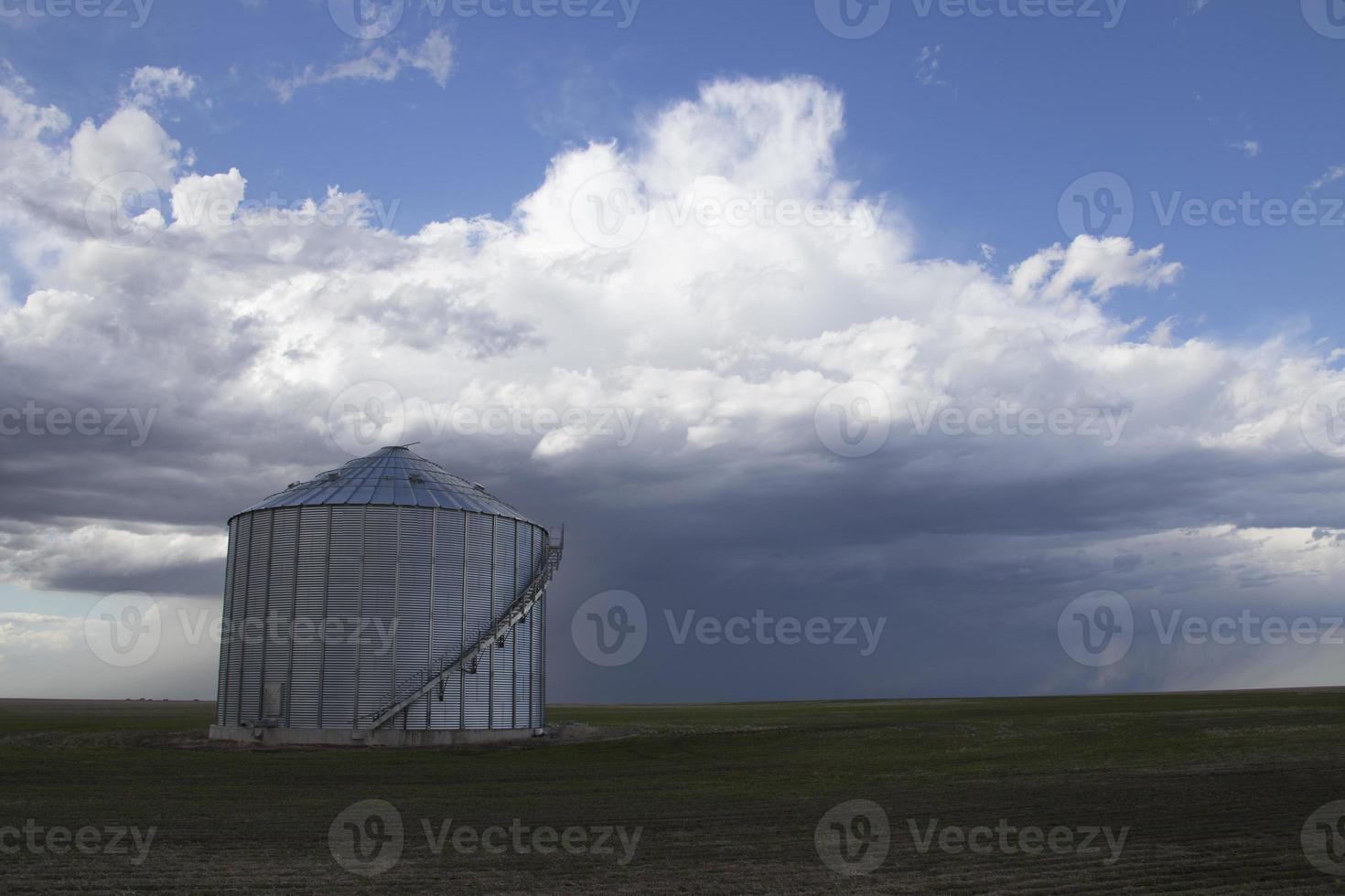 prateria nuvole temporalesche canada foto