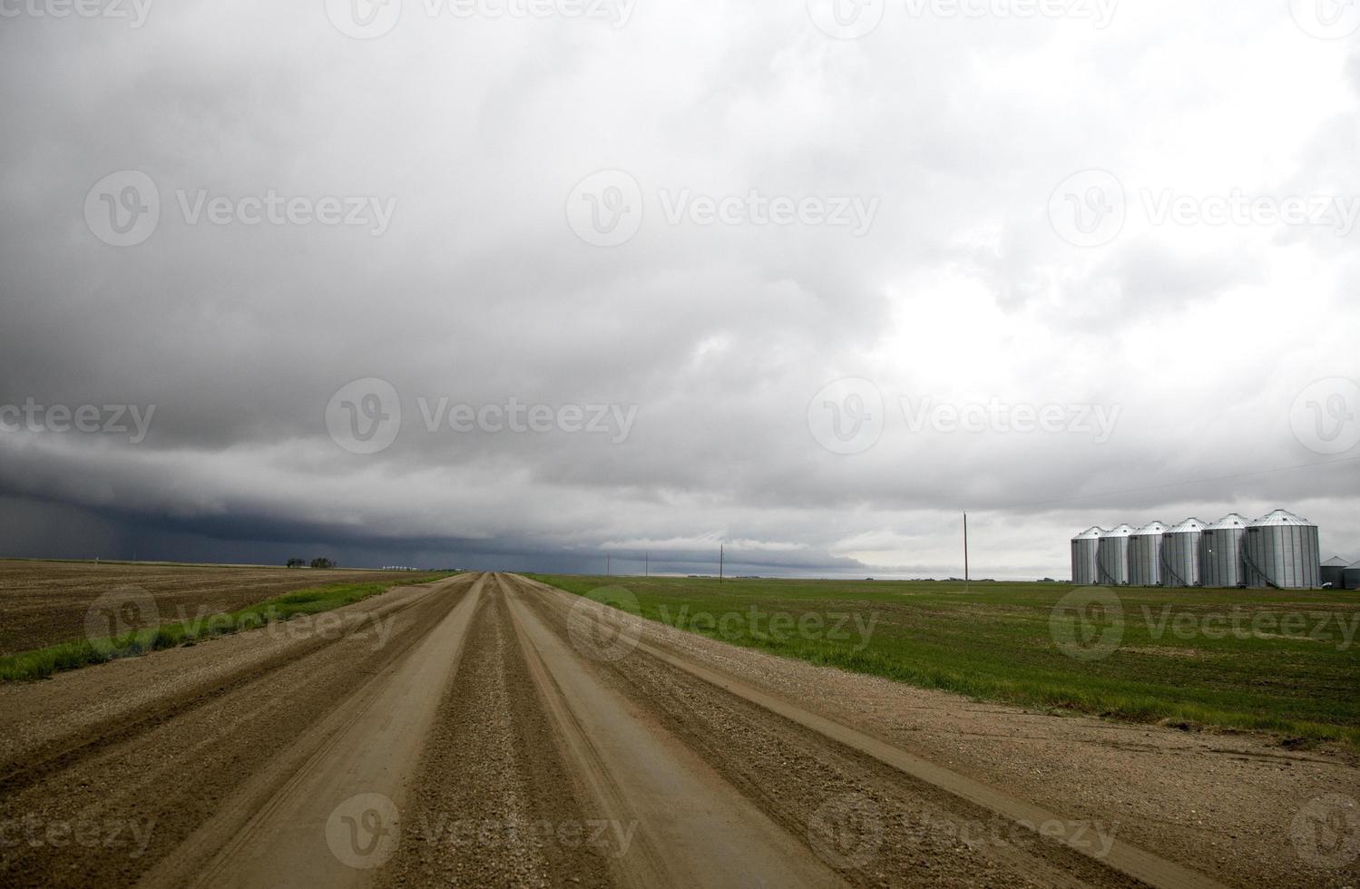 prateria nuvole temporalesche canada foto