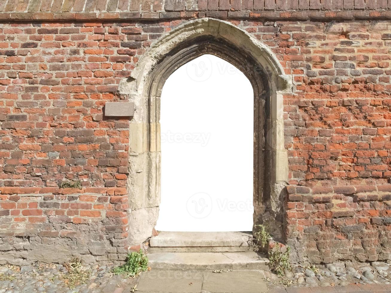 vecchia porta con cancello vuoto vuoto foto
