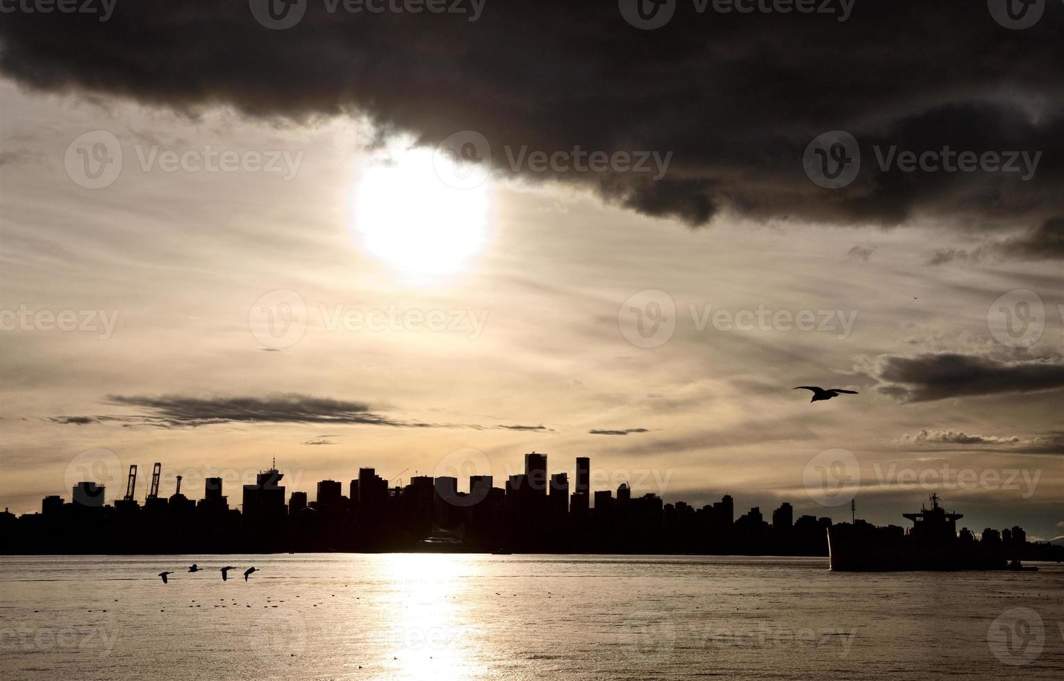 Vancouver skyline canada tramonto foto