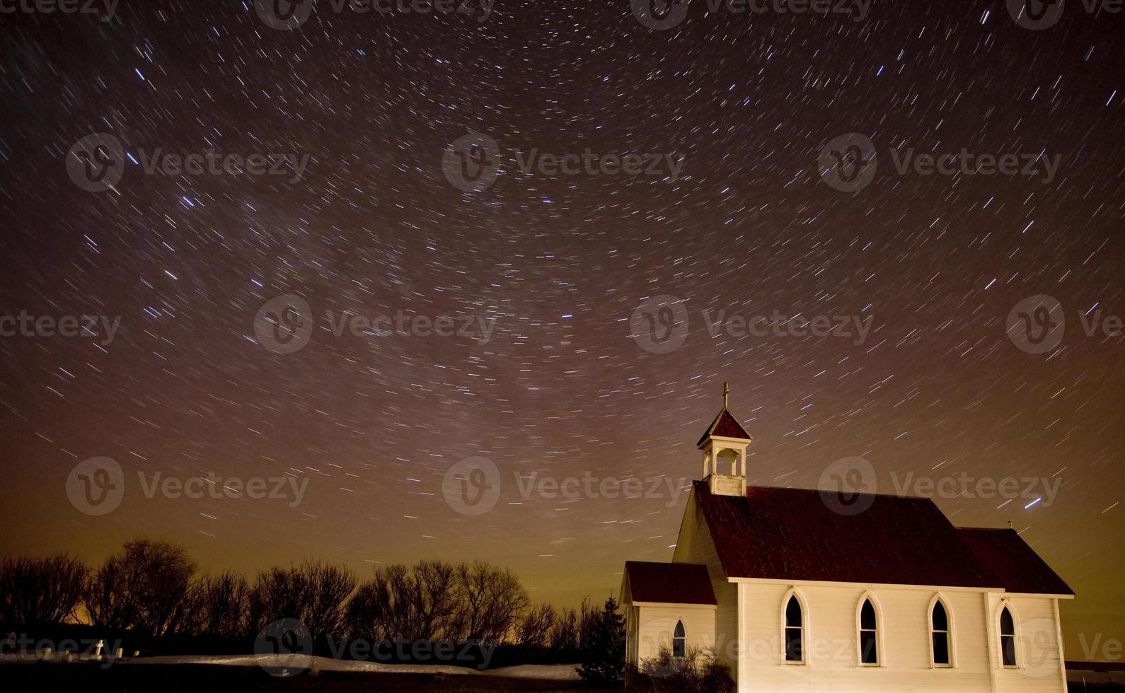 stelle sentieri colpo notturno chiesa canada foto