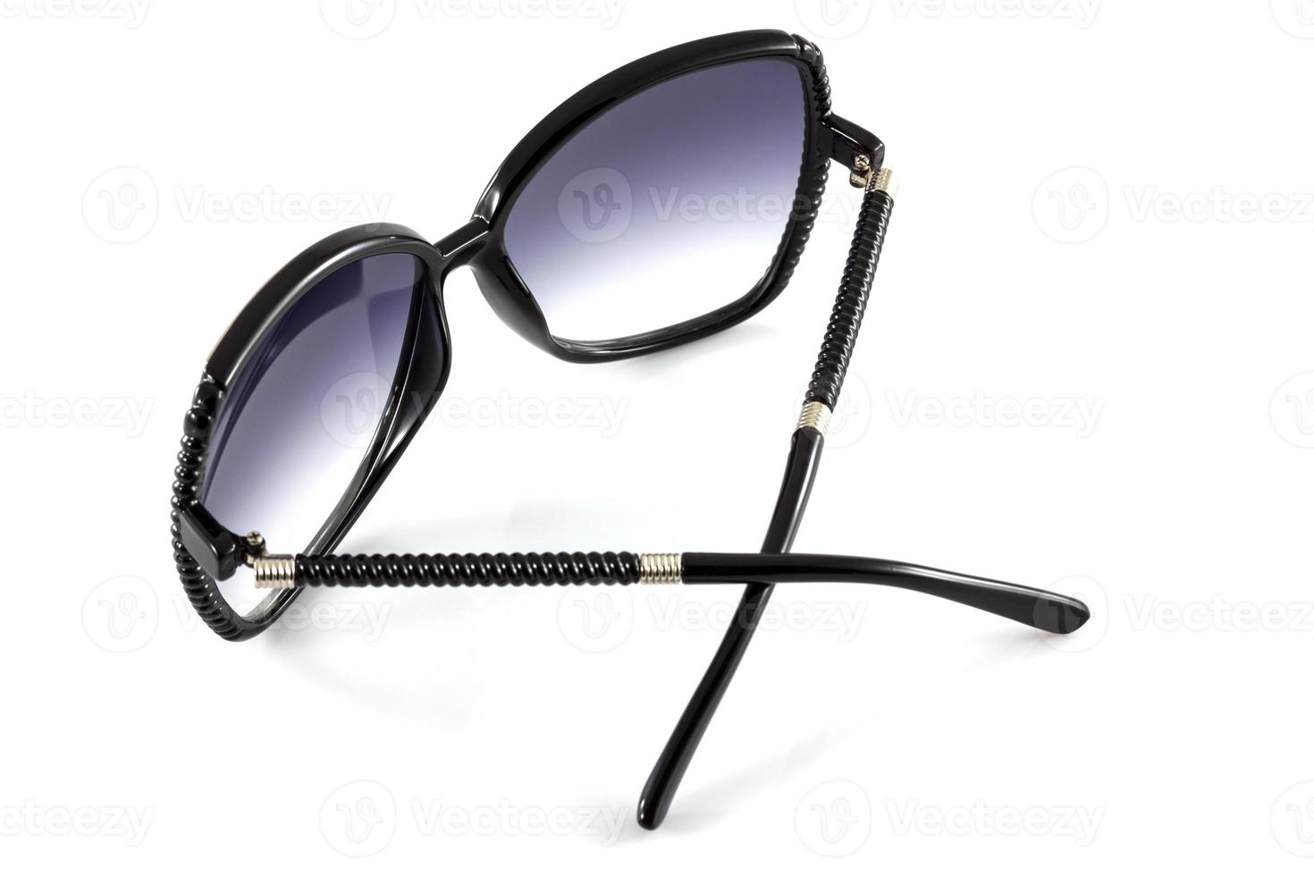 occhiali da sole moda neri isolare su sfondo bianco foto