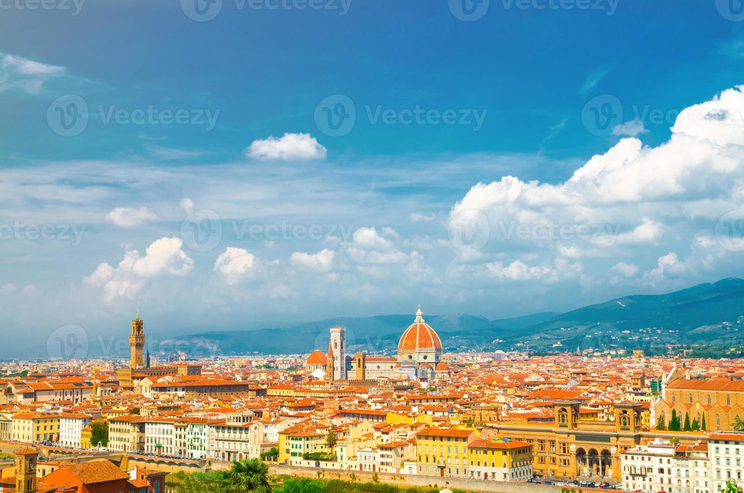 vista panoramica aerea dall'alto della città di Firenze foto