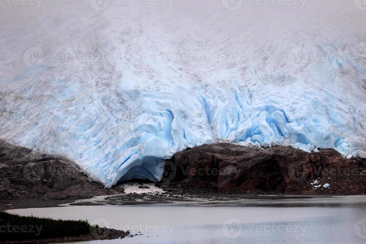 campo di ghiaccio nel parco nazionale del ghiacciaio dell'orso della Columbia Britannica foto