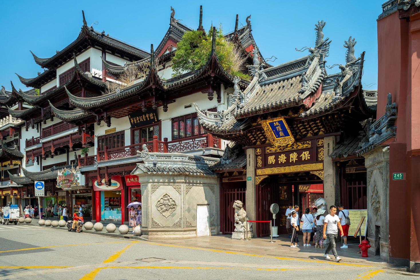 tempio del dio della nuova città di shanghai, il tempio popolare più significativo situato vicino al giardino yu nella città vecchia di shanghai, in cina. ha più di 600 anni di storia fino ad oggi. foto