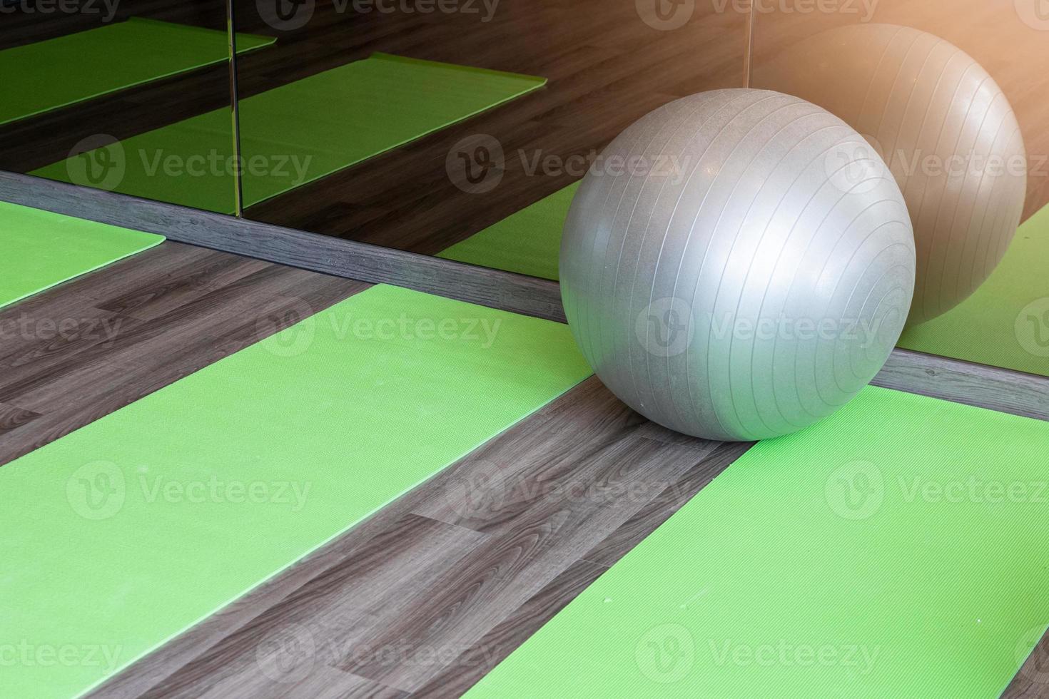 sala yoga e accessori per l'esercizio foto