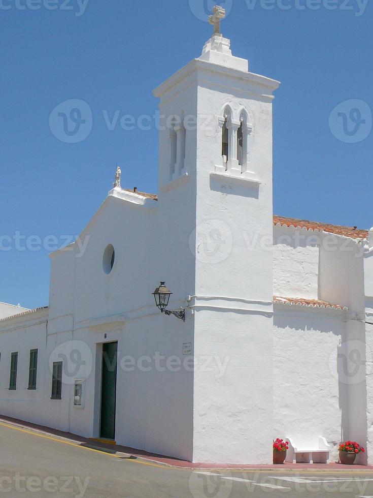 vista di fornells nell'isola di minorca, spagna foto