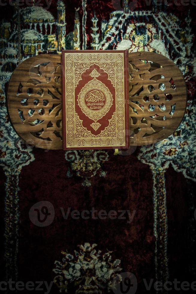 Corano libro sacro dei musulmani foto