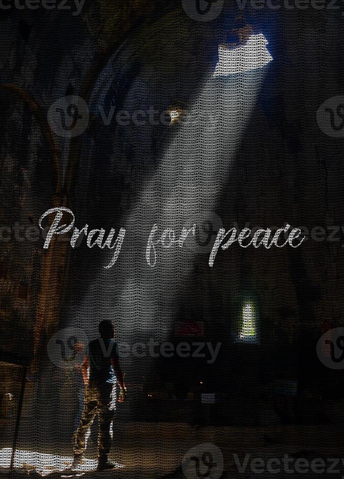 prega per la pace, non c'è guerra, ferma la guerra foto